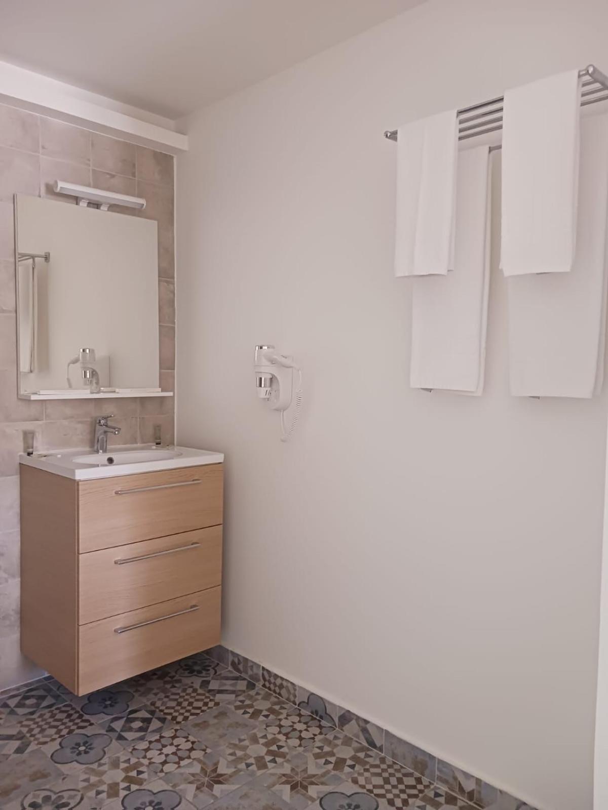 Hotel Cotinga Villars-les-Dombes Esterno foto