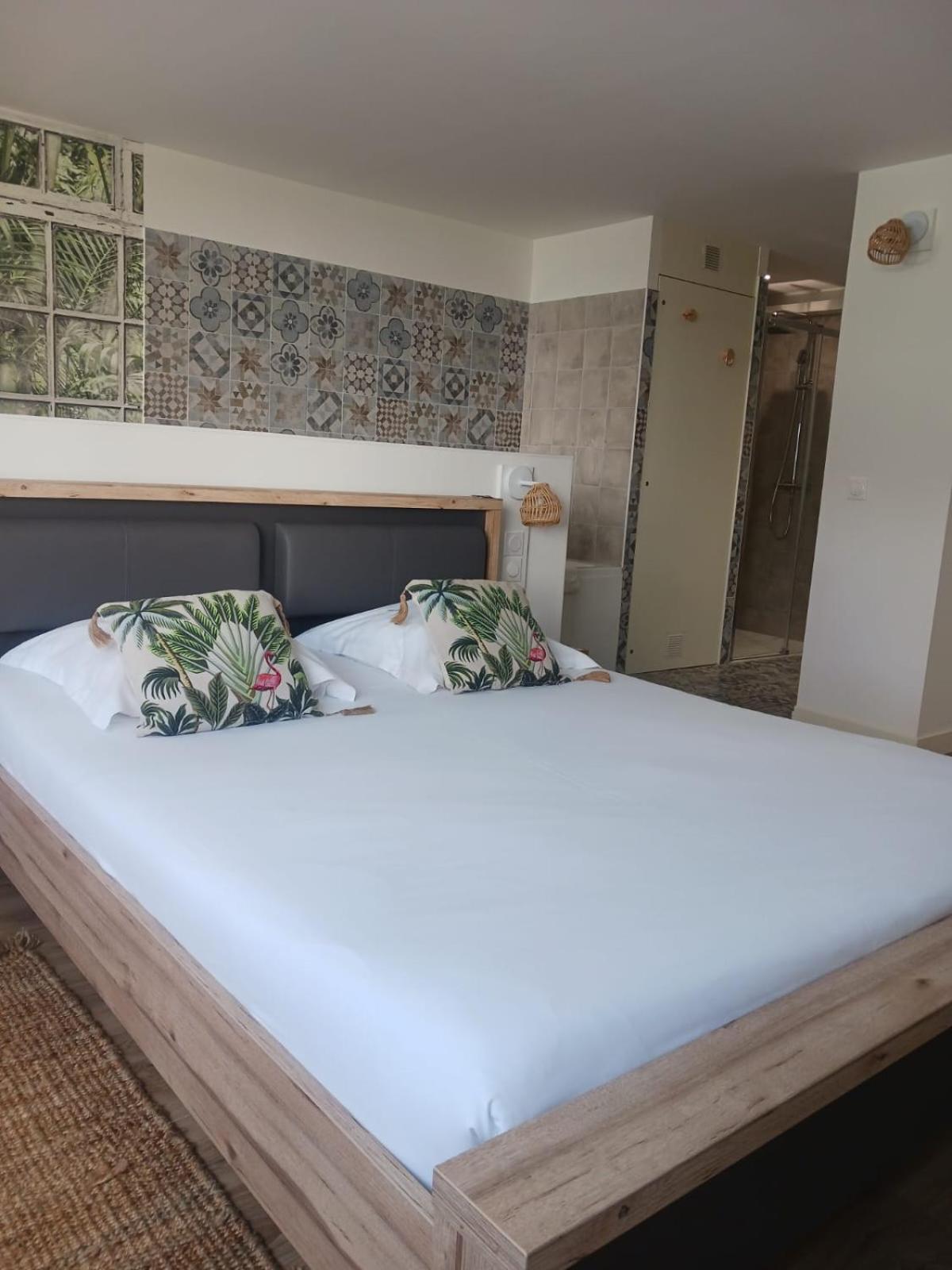 Hotel Cotinga Villars-les-Dombes Esterno foto