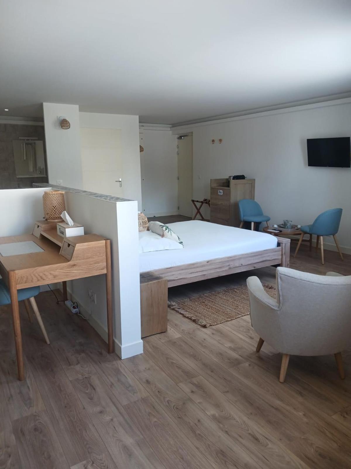 Hotel Cotinga Villars-les-Dombes Esterno foto